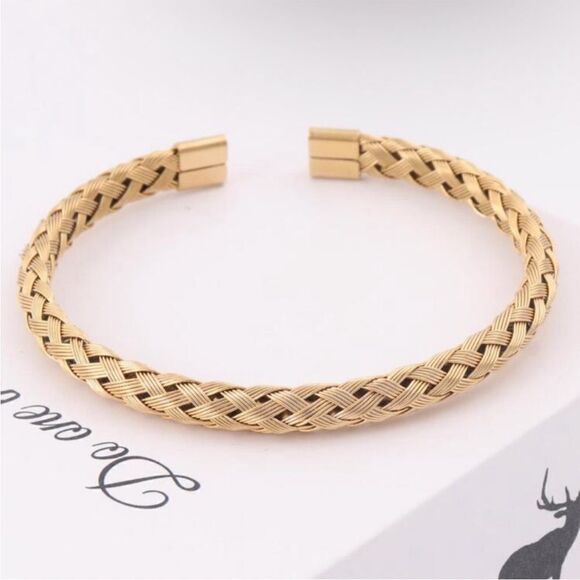 Julieta Gold Braided Bracelet Gold Cuff Bangle - Picture 1 of 5